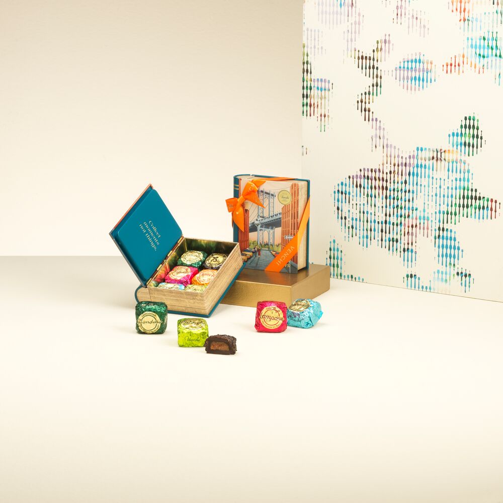 New York mini book gift set: assorted Chocoviar chocolates, 119 g